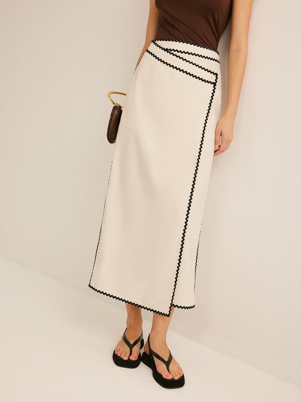 Commense Elegant Oatmeal Midi Skirt with Black Trim